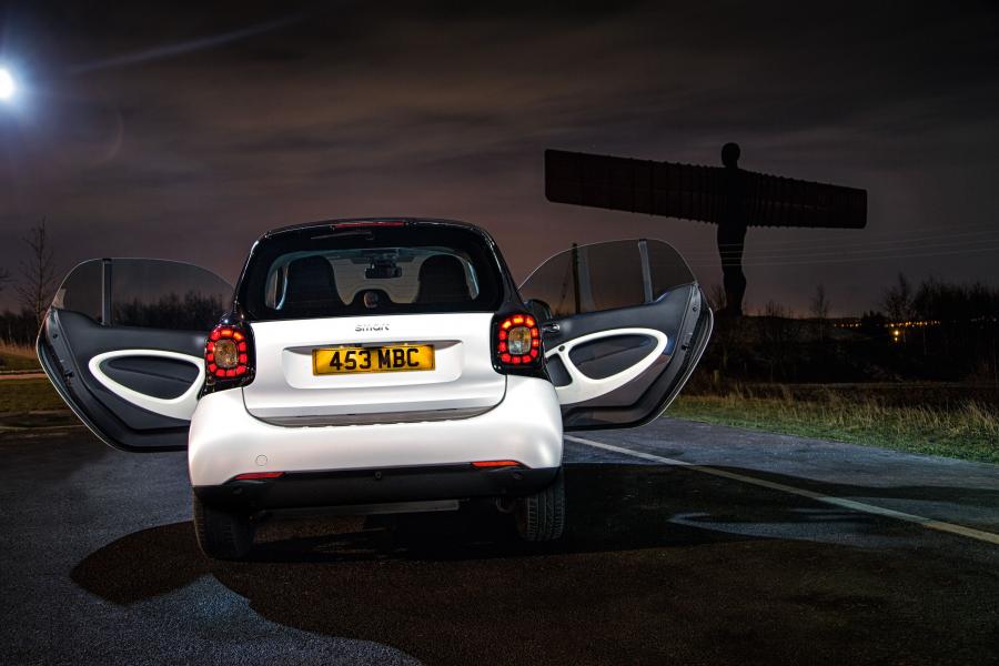  Smart ForTwo Prime Coupe 2015 года  (UK) (фото 18 из 19)